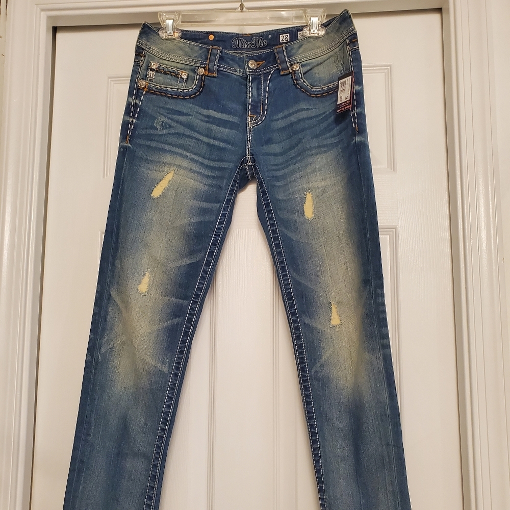 Women's Stretch Miss Me Jeans. Size 28. Distressed. Cuffed Skinny.